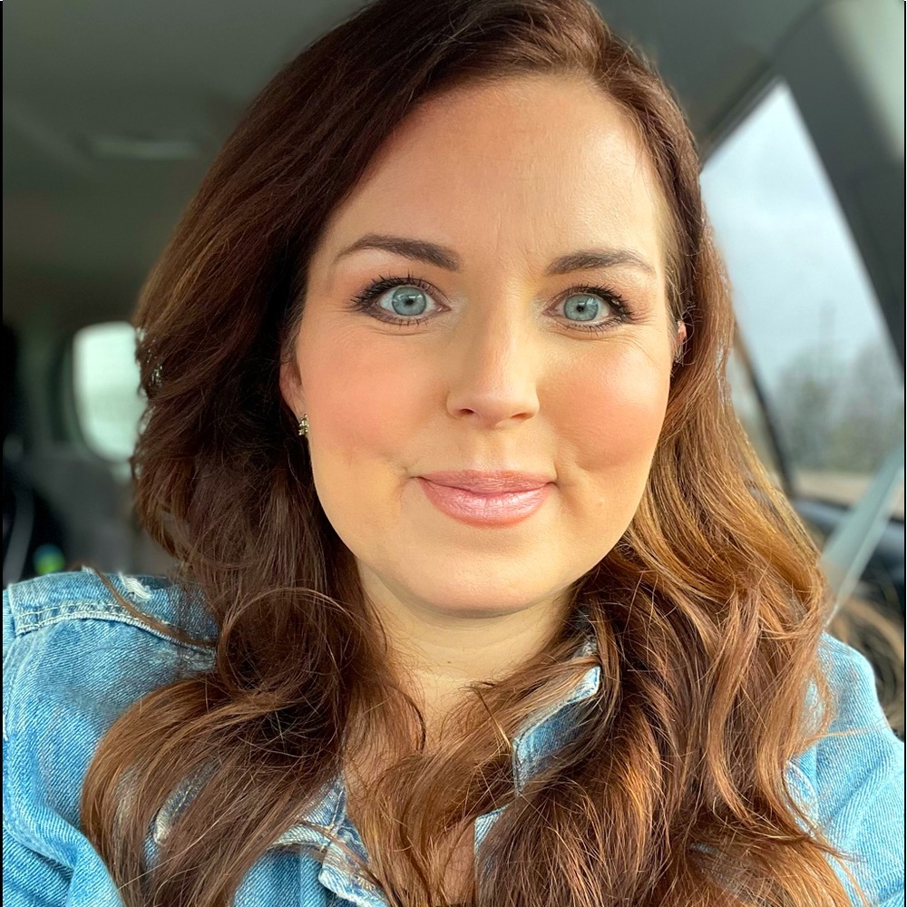 Meet your Posher, Jennifer